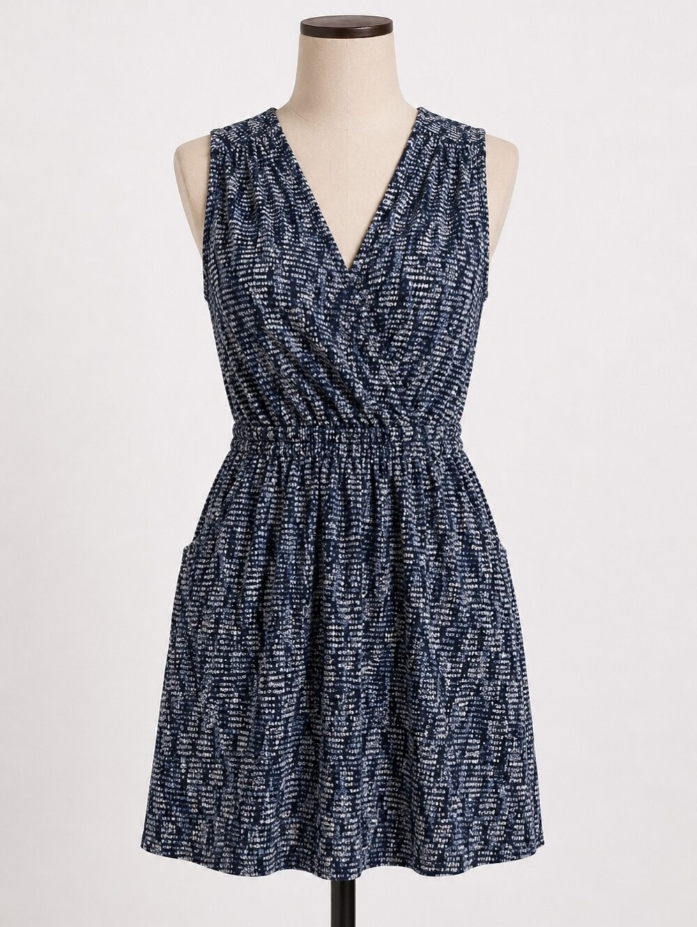 Veronica M Sleeveless Wrap Dress | Navy & White Print | Faux Wrap | Pockets | Ma
